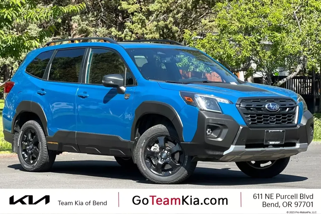 2023 Subaru Forester Touring photo 1
