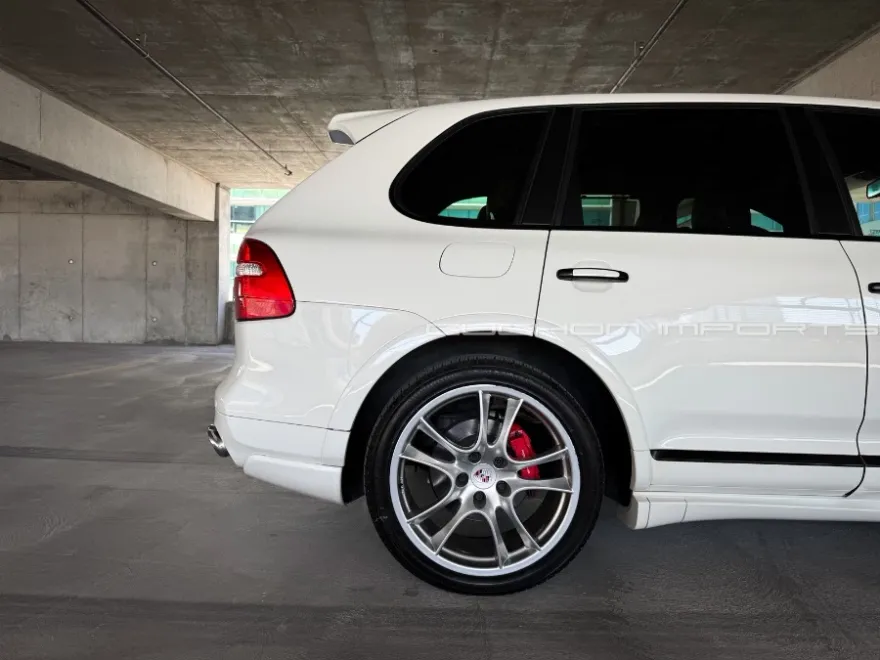 2009 Porsche Cayenne GTS photo 19
