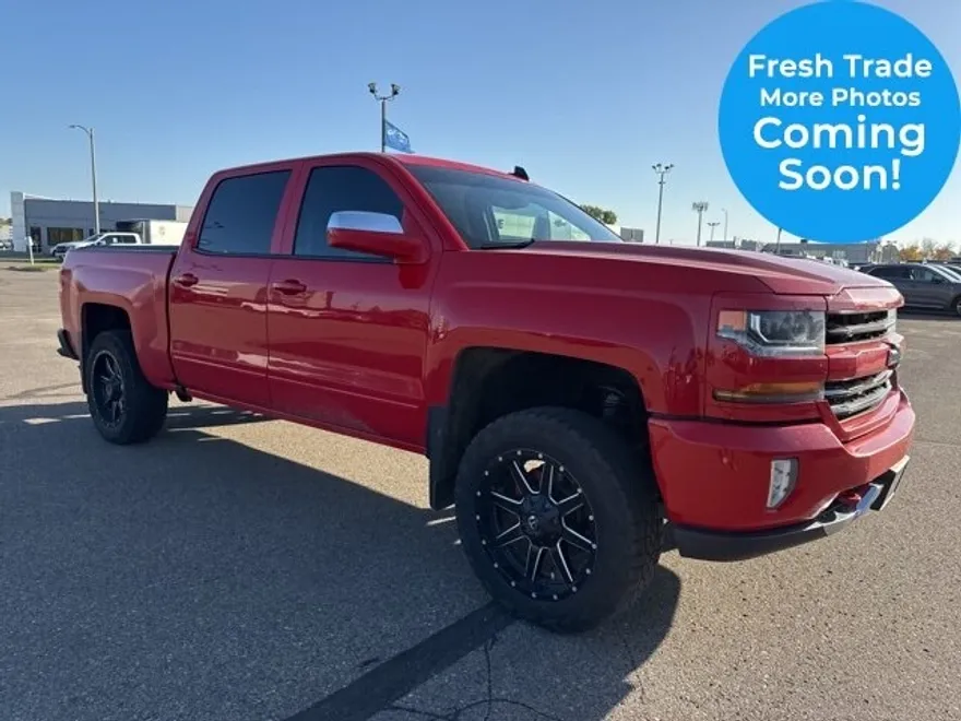 2017 Chevrolet Silverado 1500 LT photo 1
