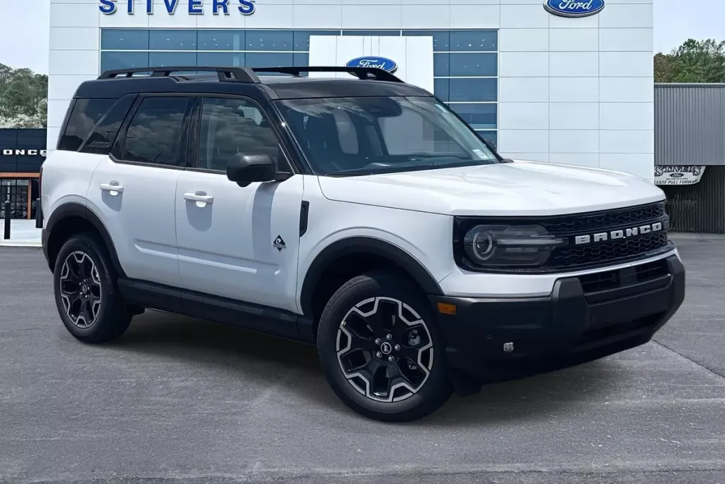 2025 Ford Bronco Sport Outer Banks photo 1
