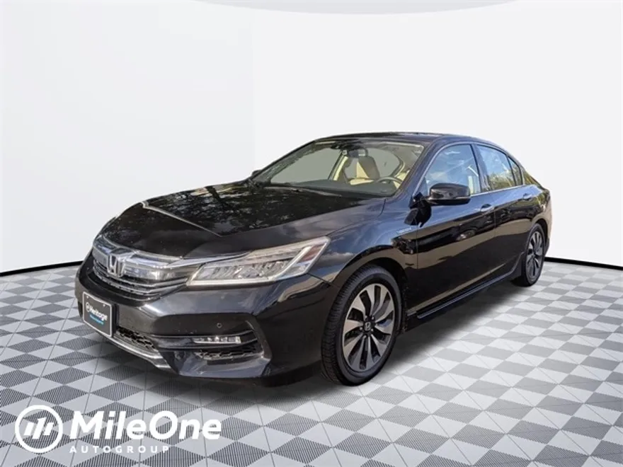 2017 Honda Accord Hybrid Touring photo 1