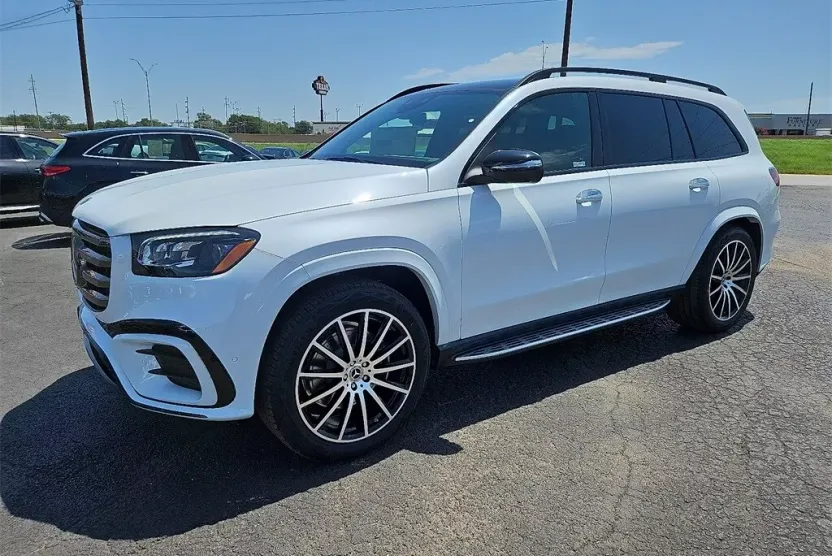 2025 Mercedes Benz GLS 450 4MATIC photo 1