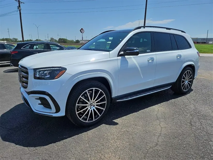 2025 Mercedes Benz GLS 450 4MATIC photo 1