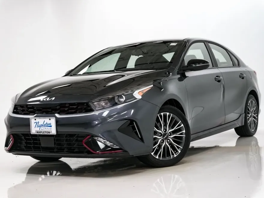 2024 Kia Forte GT-Line photo 1