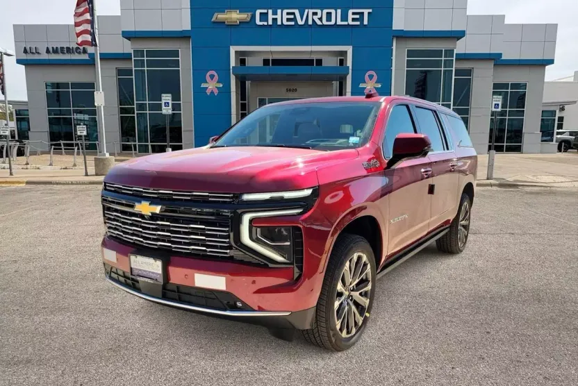 2026 Chevrolet Suburban High Country photo 1