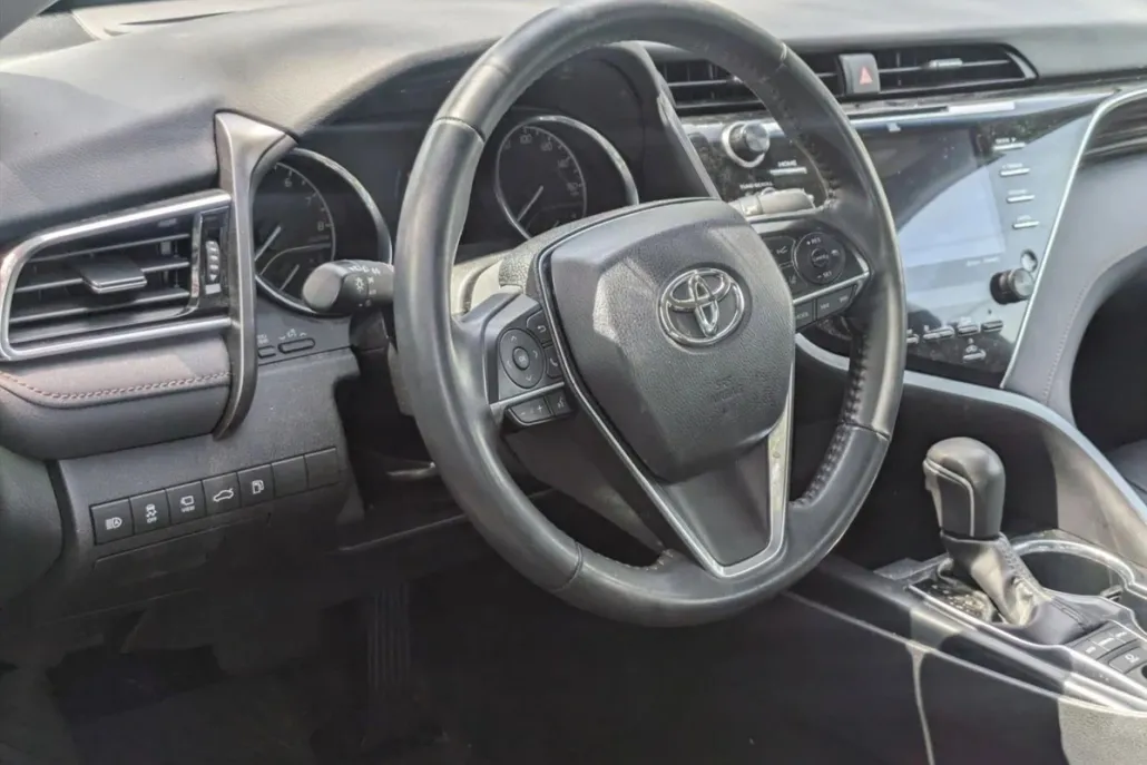 2018 Toyota Camry XLE V6 photo 1