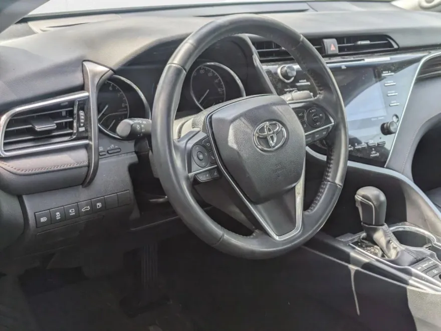 2018 Toyota Camry XLE V6 photo 1