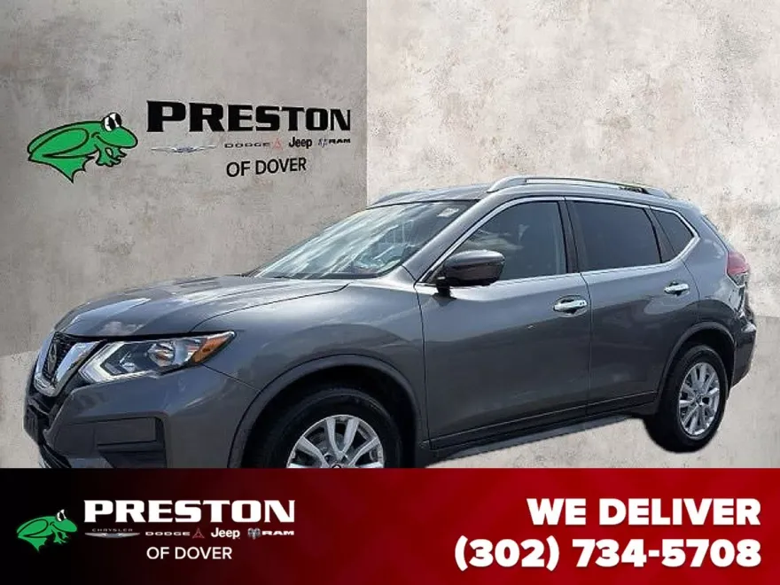 2018 Nissan Rogue SV photo 1