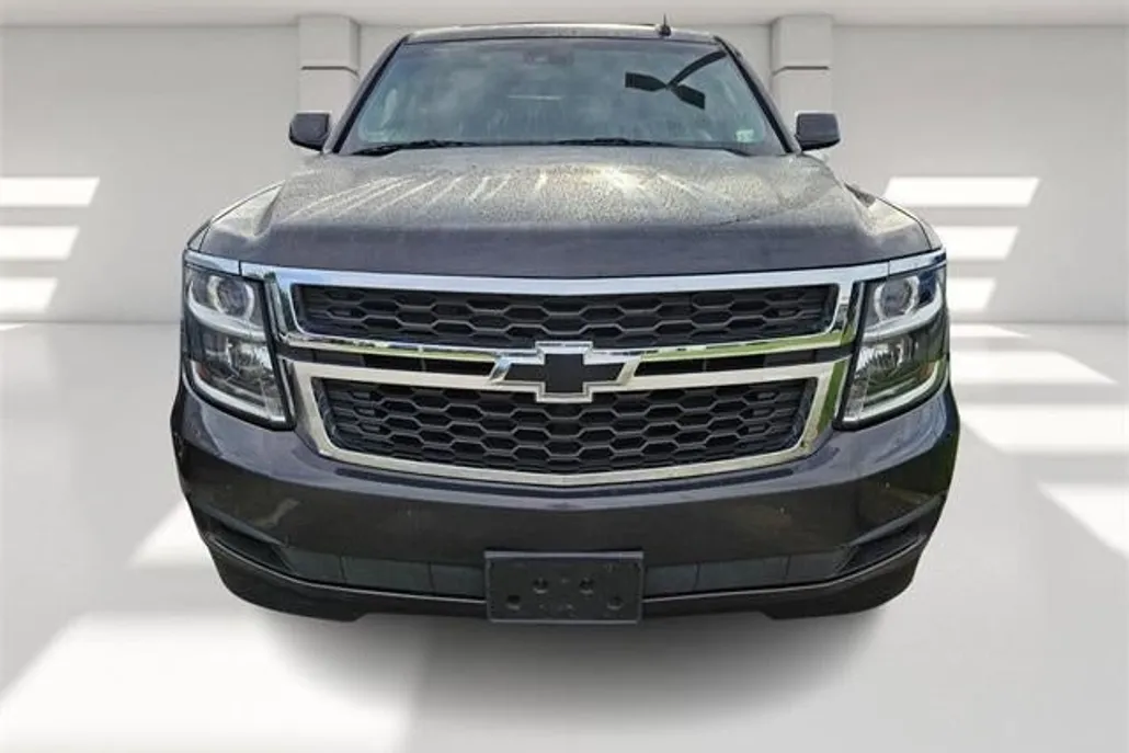 2017 Chevrolet Tahoe LT photo 1