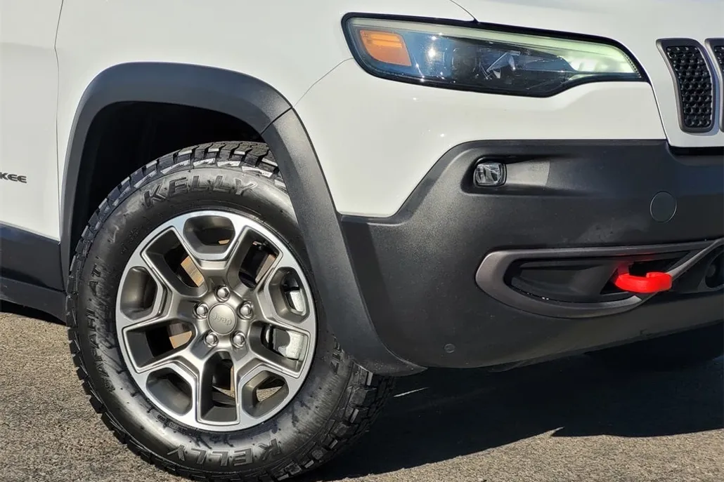 2022 Jeep Cherokee Trailhawk photo 1