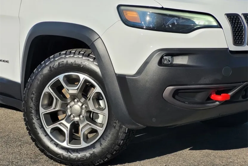 2022 Jeep Cherokee Trailhawk photo 1