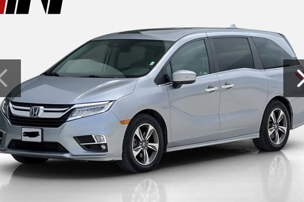 2020 Honda Odyssey Touring photo 1