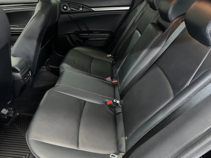 2021 Honda Civic Hatchback Sport Touring photo 1