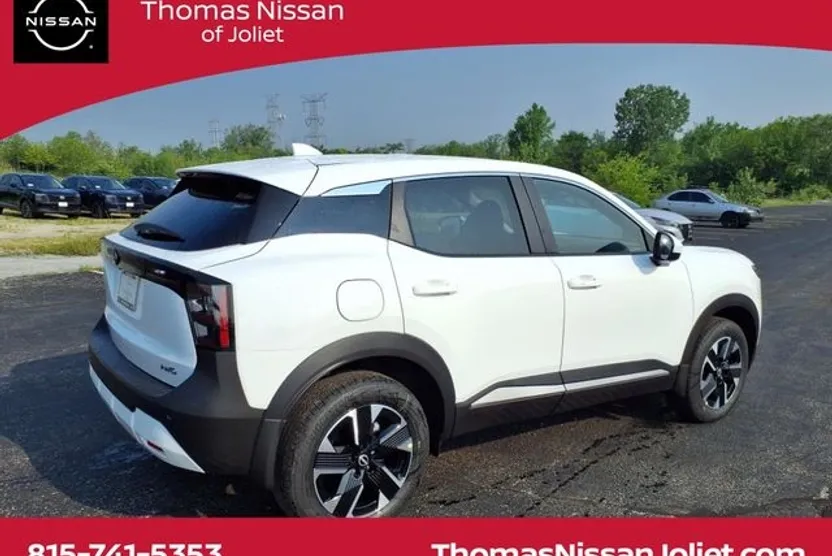 2025 Nissan Kicks SV photo 1