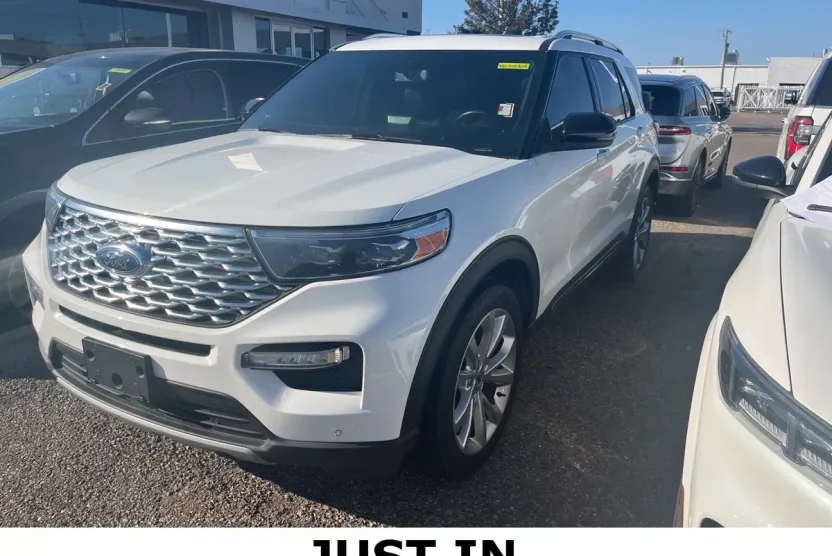 2022 Ford Explorer Platinum photo 1