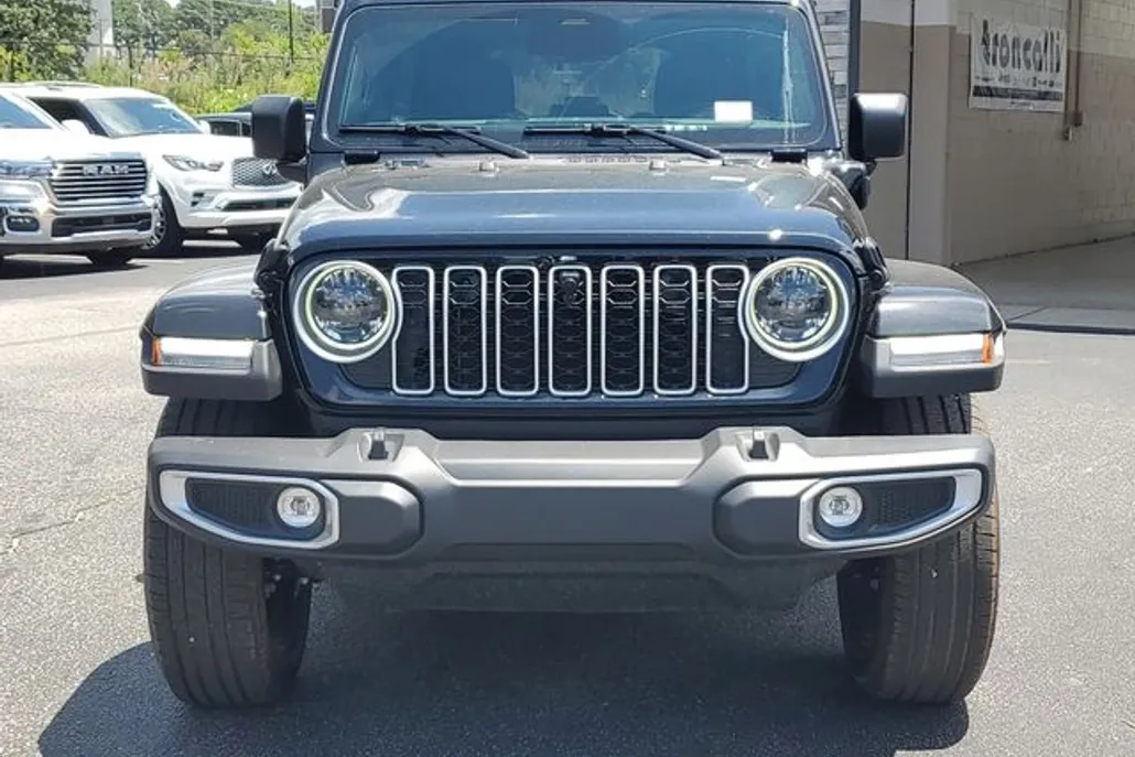 2025 Jeep Wrangler Sahara 4xe photo 1