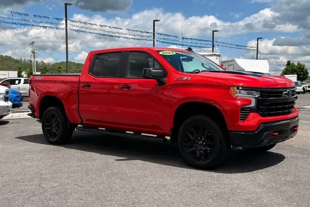 2024 Chevrolet Silverado 1500 LT Trail Boss photo 1