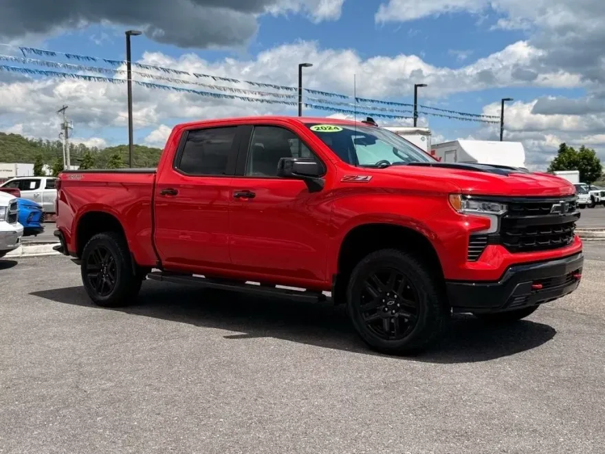 2024 Chevrolet Silverado 1500 LT Trail Boss photo 1