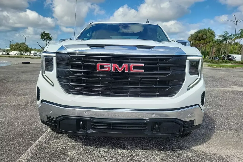2025 Gmc Sierra 1500 Pro photo 1
