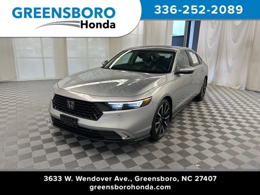 2024 Honda Accord Hybrid Touring photo 1