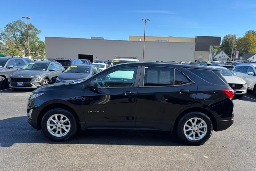 2020 Chevrolet Equinox LS photo 1
