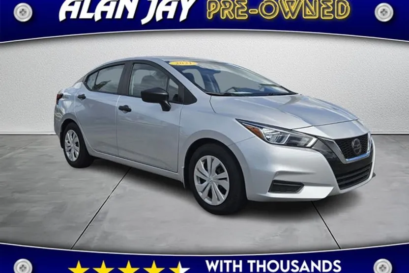 2021 Nissan Versa S photo 1