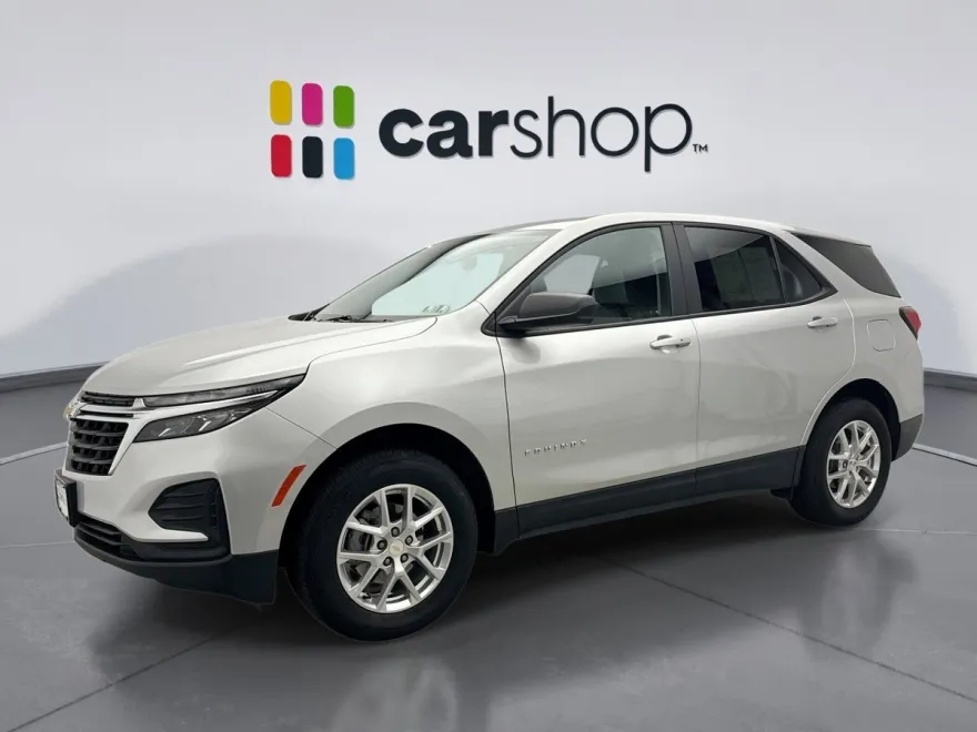 2022 Chevrolet Equinox LS photo 1
