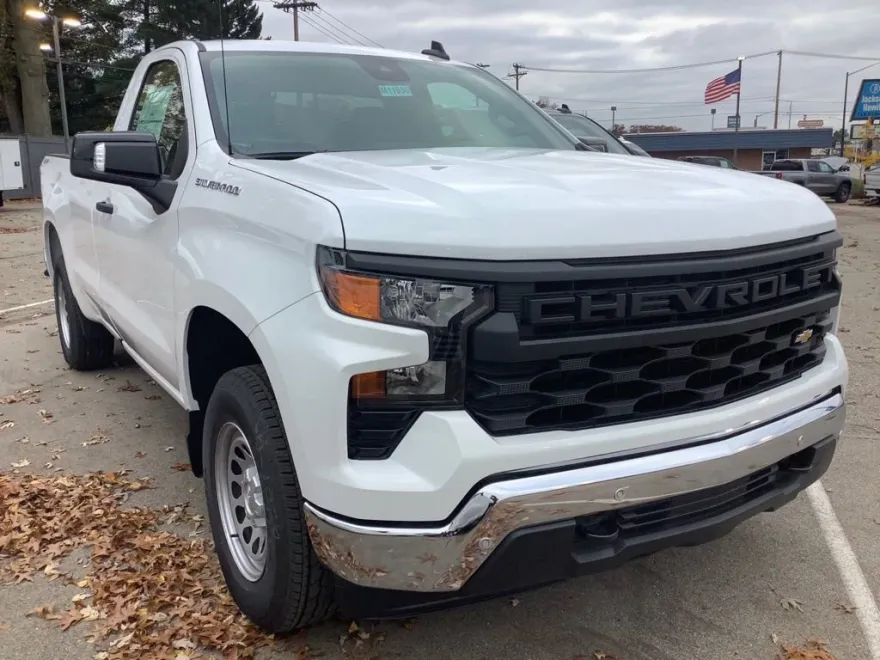 2025 Chevrolet Silverado 1500 photo 1