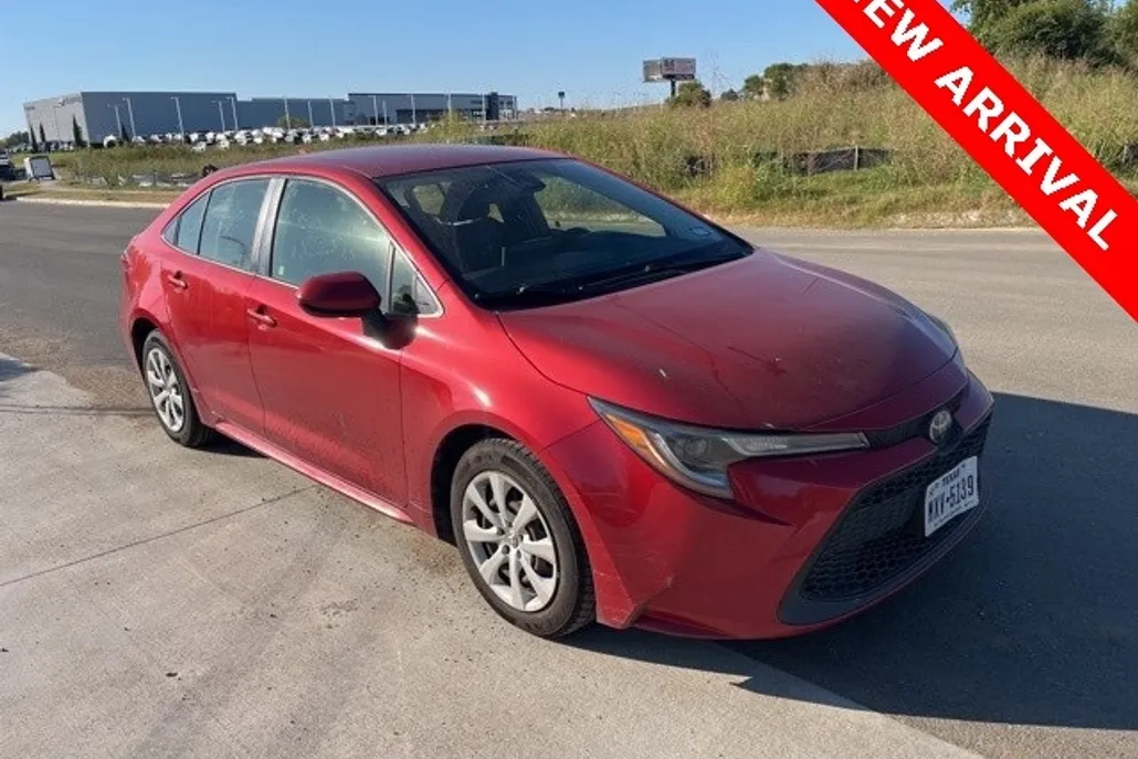 2020 Toyota Corolla LE photo 1
