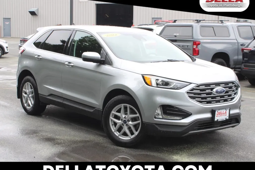 2022 Ford Edge SEL photo 1