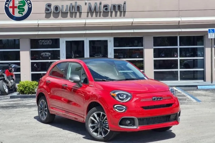 2023 Fiat 500X Sport photo 1