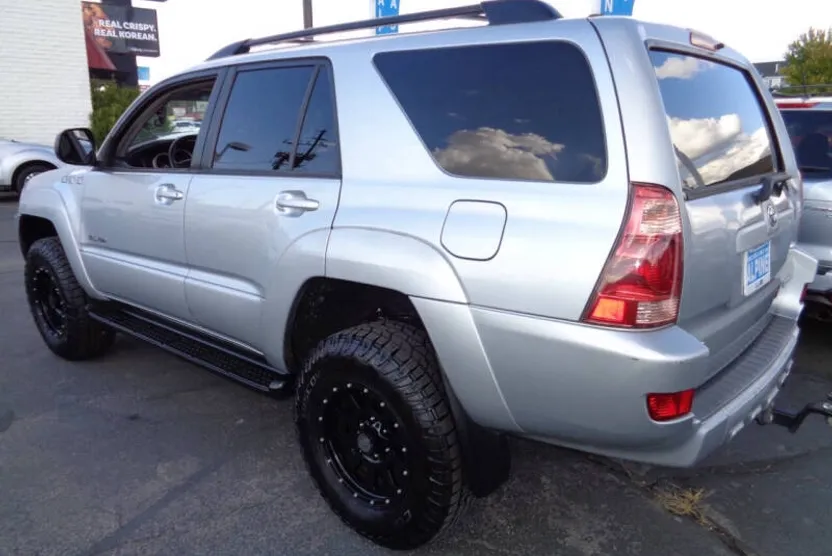 2004 Toyota 4Runner SR5 photo 1