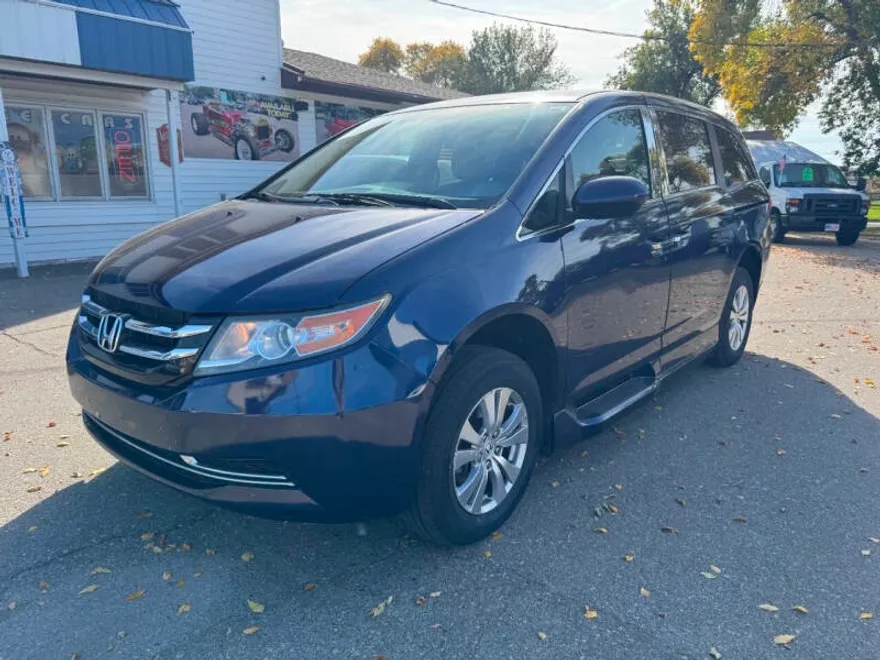 2016 Honda Odyssey EX photo 1