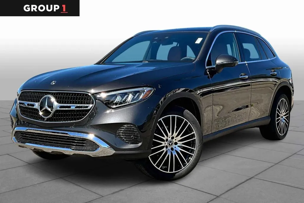 2025 Mercedes Benz GLC 300 photo 1