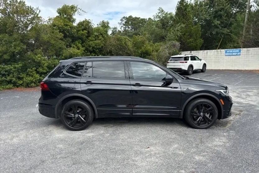 2023 Volkswagen Tiguan SE R-Line Black photo 1