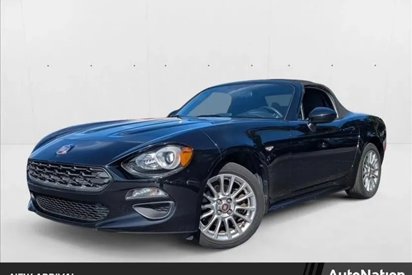 2017 Fiat 124 Spider Classica photo 1