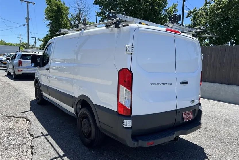 2017 Ford Transit Van photo 1