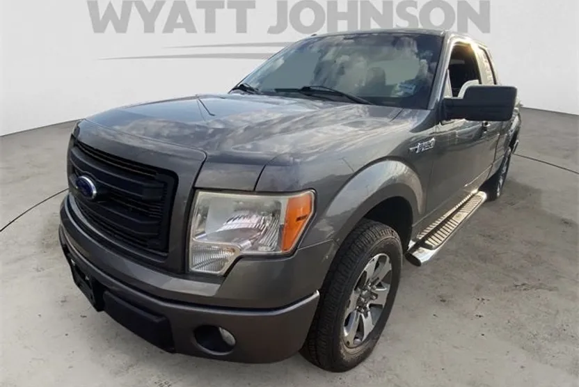 2013 Ford F-150 STX photo 1
