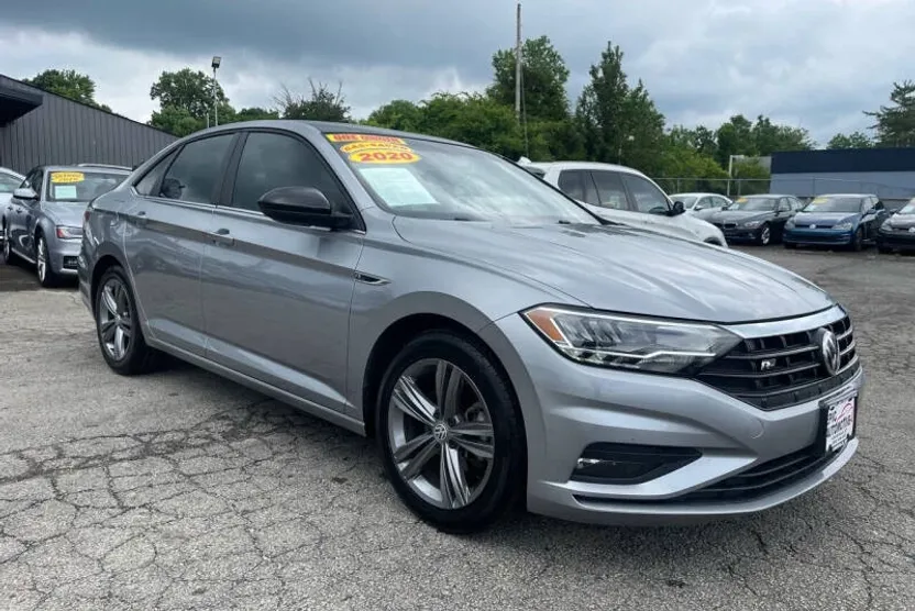 2020 Volkswagen Jetta SE R-Line photo 1