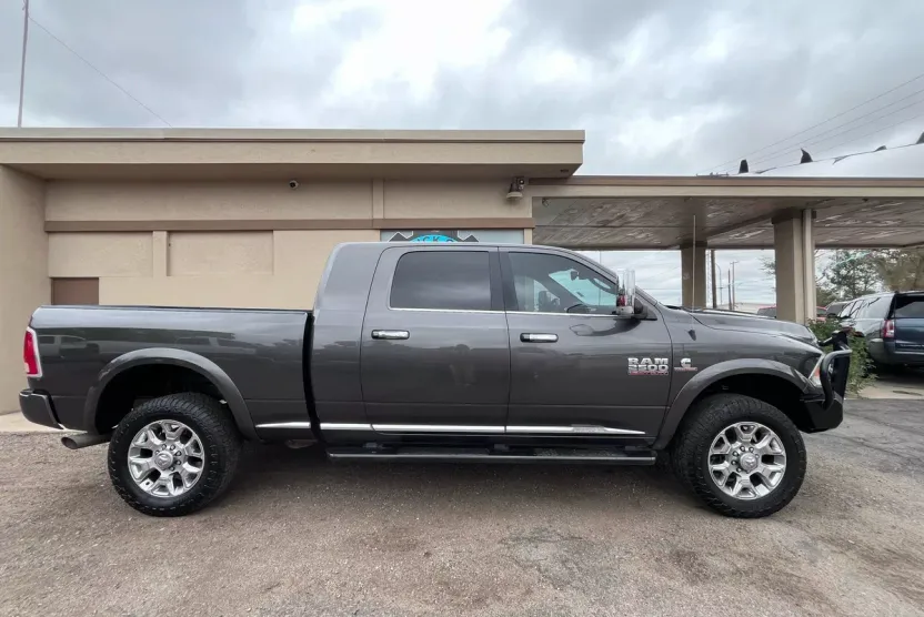 2018 Ram 2500 Laramie Limited photo 1