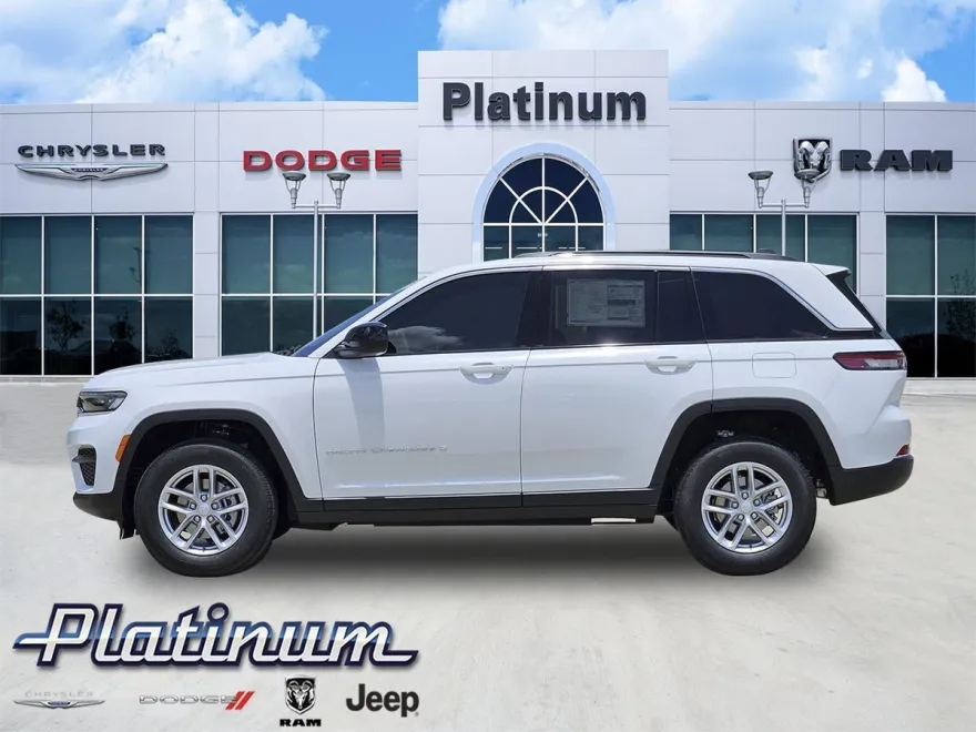 2025 Jeep Grand Cherokee Laredo X photo 1