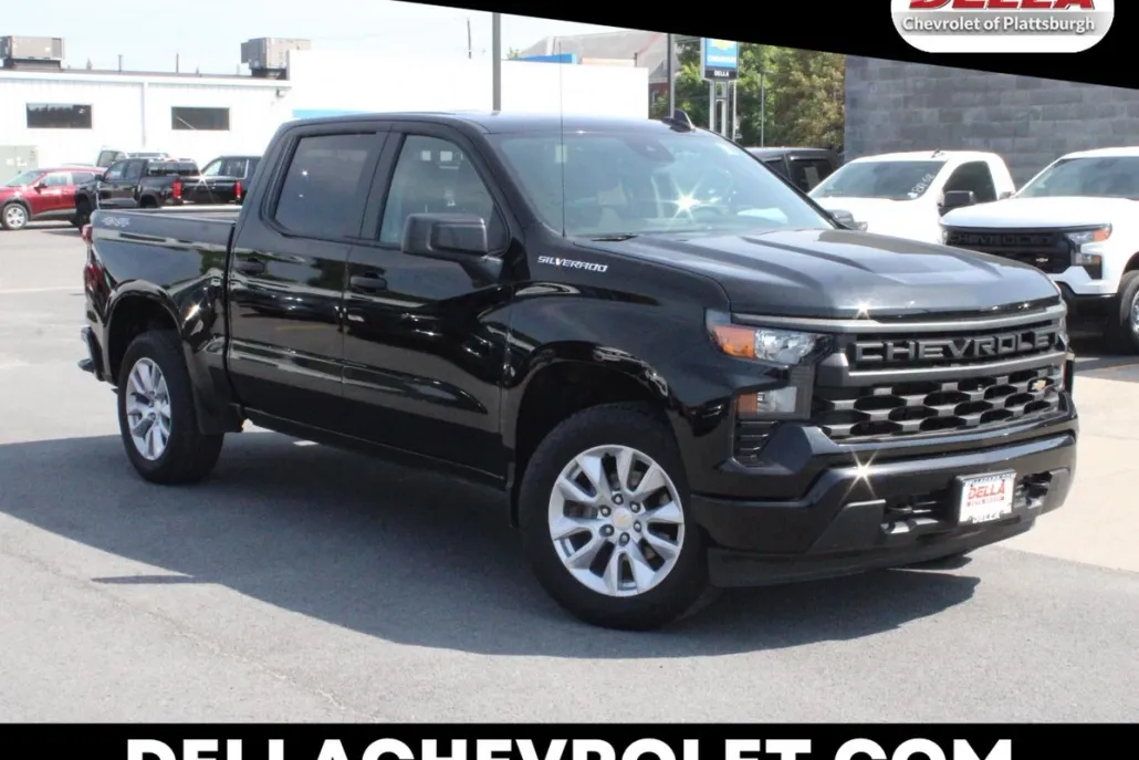 2023 Chevrolet Silverado 1500 Custom photo 1