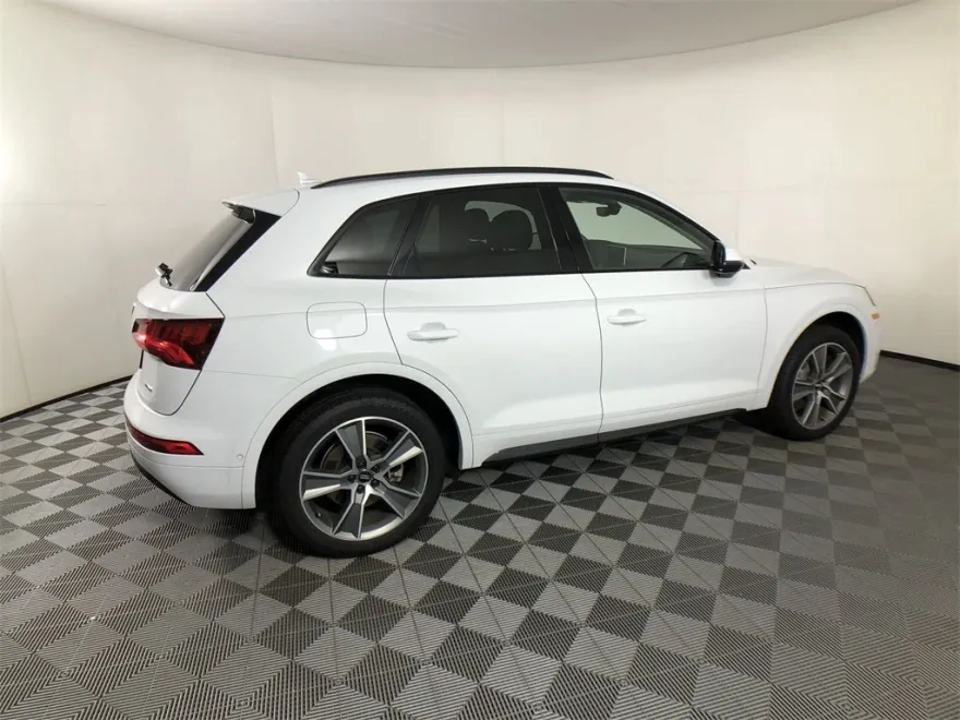 2019 Audi Q5 2.0T Prestige Premium photo 1