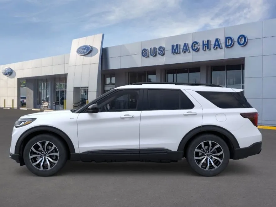 2025 Ford Explorer ST-Line photo 1