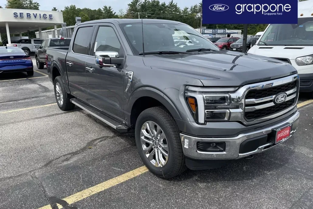 2025 Ford F-150 Lariat photo 1