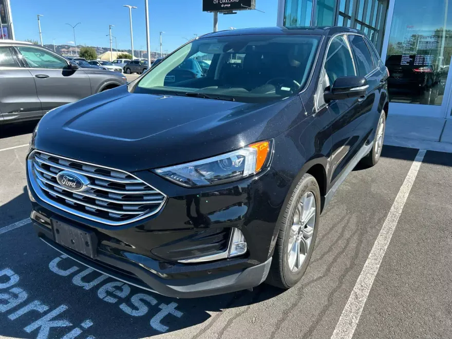 2024 Ford Edge Titanium photo 1