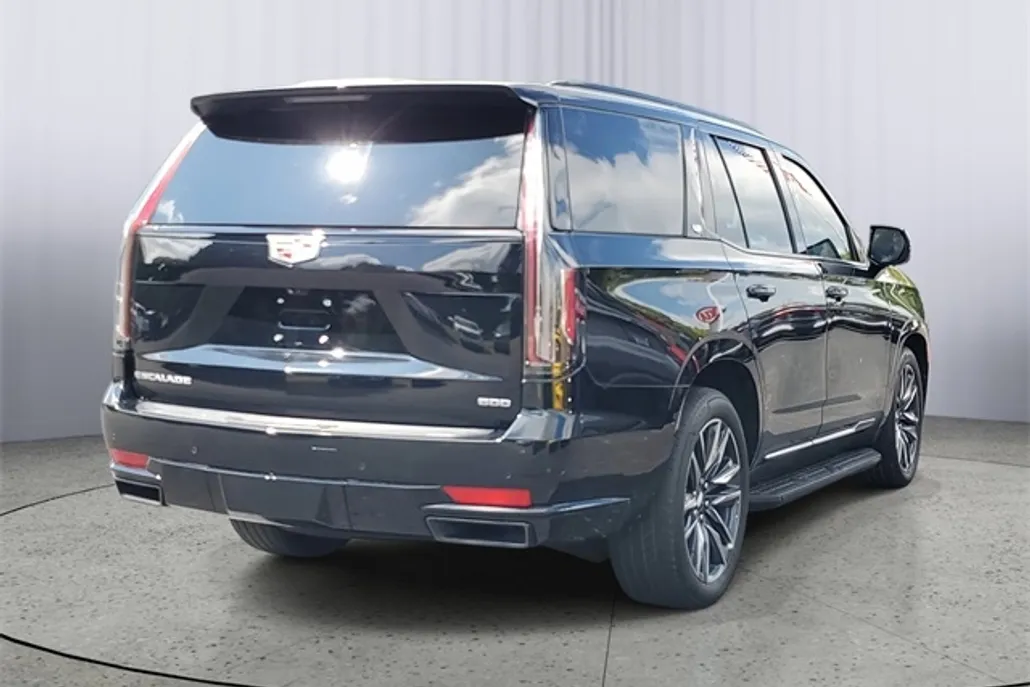 2022 Cadillac Escalade Sport Platinum photo 1