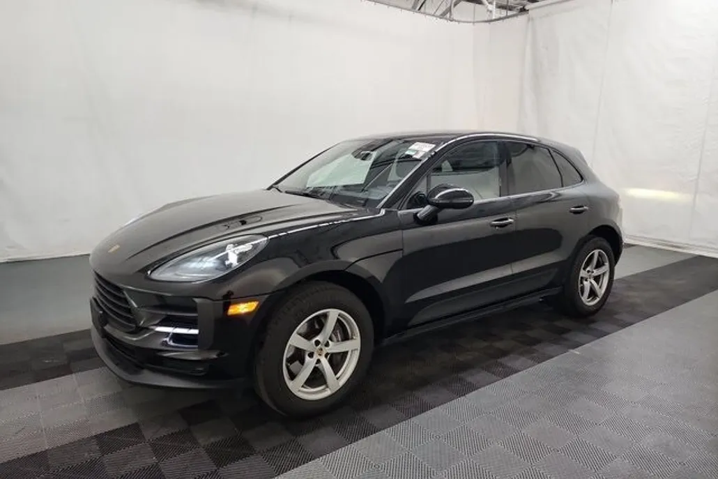 2021 Porsche Macan Base photo 1