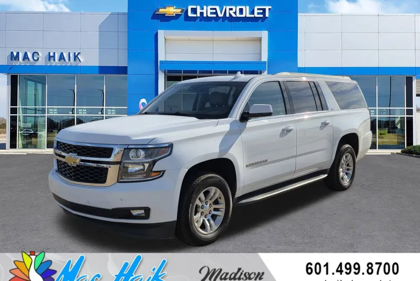 2018 Chevrolet Suburban LT photo 1
