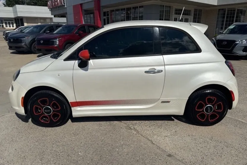 2015 Fiat 500e photo 1
